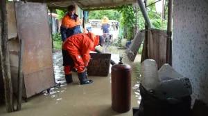 Пострадавшие от паводков жители Крыма начали получать компенсации