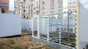 Севастопольцы отстояли свой двор и Динопарк