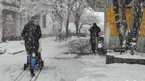 В Крым с опозданием идёт зима