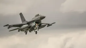 Украина может получить западные истребители вдобавок к танкам