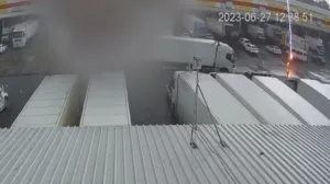 Крымчанин погиб от удара молнии на овощной базе в Краснодарском крае