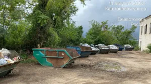 Севнаследие не смутил «лодочный парк» с мусором под объектом культурного наследия