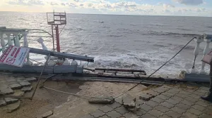 Без воды, дорог и набережной: жители крымского села просят помощи у Президента 