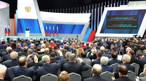 Зарплаты, семья, ЖКХ: кому, на что и когда направят миллиарды рублей