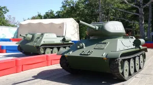 Управлять мини-копией танка самостоятельно могут дети старше 11 лет.