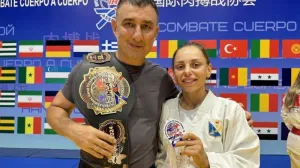 Дарья Крапивина со своим тренером Алексеем Заднипровским.