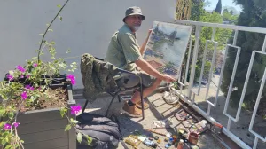 Евгений Бадусев за работой в Гурзуфе.