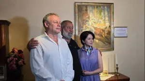 Коллекционер Александр Вартанян и супруги Жигуновы. 