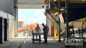 В одном из корпусов Сакского экотехнопарка в Крыму.