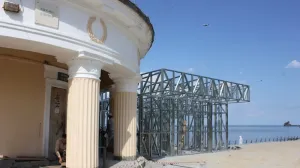 Общественный туалет решили поставить по соседству с объектом культурного наследия XIX века.