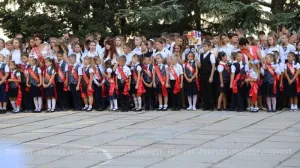 Скоро 1 сентября, а ленинцы не знают, заработает школа или нет. 