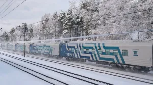 Дополнительные вагоны будут цеплять к четырём парам крымских поездов. 