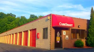 В США мужчина купил заброшенную ячейку склада с хламом и разбогател