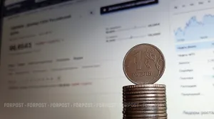 Что будет с курсом рубля после марта: плавная коррекция или резкий обвал?