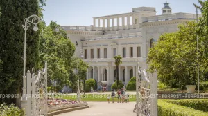 Какие артефакты удалось вернуть в коллекцию бывшей царской резиденции в Крыму