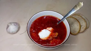 Гастроэнтеролог назвала полезный способ приготовления борща