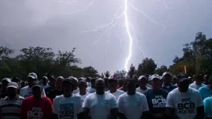 Молния поразила десятки собравшихся на оппозиционный митинг в Бразилии 