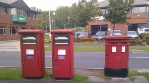Миллионы британцев получили новогодние письма к февралю