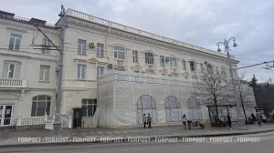 Контракт на ремонт здания «Черноморочки» в центре Севастополя расторгли