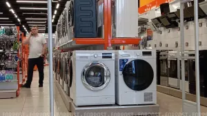 Почему техника в магазинах подешевела до 30% и что ожидают от цен дальше