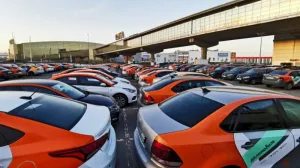 Растёт, но не приживается: что мешает каршерингу стать массовым в России