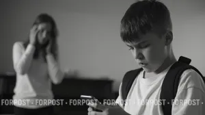 В школах начали проверять соцсети подростков — почему эксперимент раскритиковали 