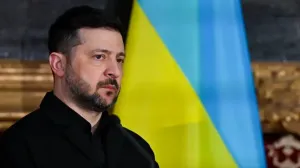 Зеленский уже согласен на вывод войск и требует референдум