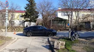 В Севастополе водитель бросил мопед и сбежал с места ДТП