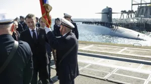 Макрон объявил о намерении увеличить ядерный арсенал и поделиться им с Европой