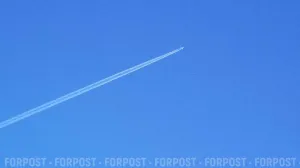 У пассажирского самолёта во время полёта отвалилась дверь