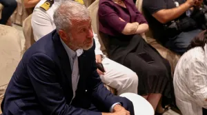 Абрамович твёрдо намерен не отдавать деньги Украине