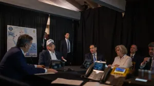 Купили у нас «Томагавки» и стреляют в себя: Трамп ответил на вопрос об ударе по школе в Иране