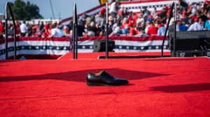 Трамп лично выбирает обувь для сотрудников Белого дома