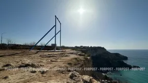 На обрыве Фиолента появились «сомнительные» качели