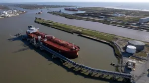 США хотят отменить столетний закон из-за Ирана