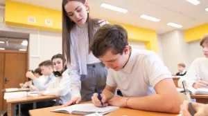 Явный редфлаг: какие слова лучше не использовать в сочинении на ЕГЭ