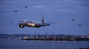 Самолёт подал сигнал бедствия во время атаки дронов на Ленобласть