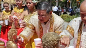 В Камбодже запретили брызгаться водой на новый год
