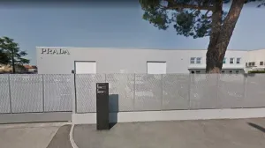 В Италии злоумышленники похитили сотни пар элитной обуви Prada