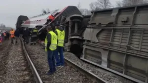 ЧП в Ульяновской области: что известно о крушении пассажирского поезда