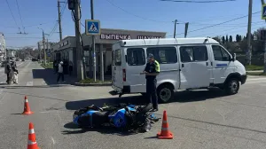 Мотоцикл и «Газель» не поделили дорогу на улице Пожарова в Севастополе