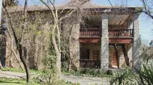 В тени Волошина: какие истории хранит старый дом на берегу Коктебеля