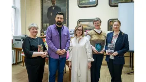 Ялтинской библиотеке подарили более 200 книг