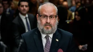 Желающих посетить Чемпионат мира по футболу политиков будут проверять на антисемитизм