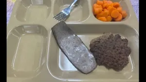 «Делим еду поровну»: американские моряки у Ирана живут впроголодь