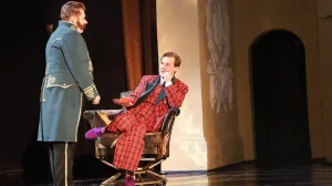 Как один хитрец всех чиновников обманул: в Севастополь приехал «Ревизор»