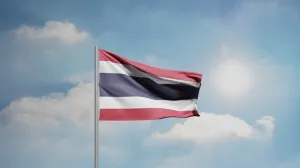 Пропавший флаг Таиланда на границе с Камбоджей может стать причиной новой войны