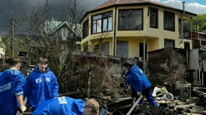 Грязный воздух и «нефтяной дождь»: что происходит в Туапсе после трёх суток пожара