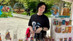 Вика и стекло: как крымчанка нашла «лекарство» от стресса и способ сохранить историю