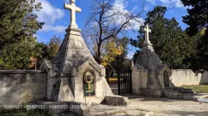 На Братском кладбище Севастополя спасут ещё три могилы героев Крымской войны